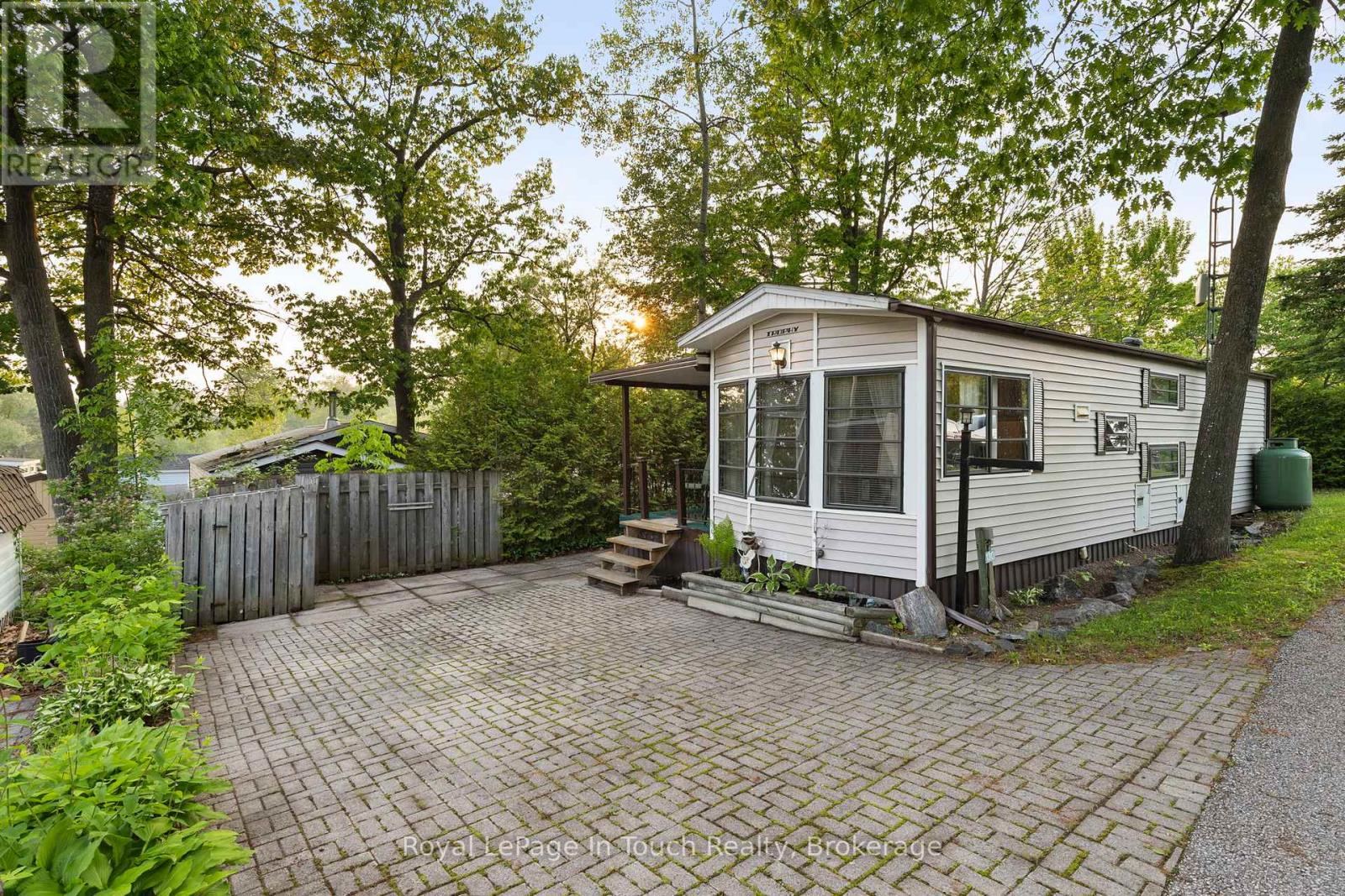 #130 - 164 Lone Pine Road, Georgian Bay, Ontario  L0K 1S0 - Photo 2 - X12234605