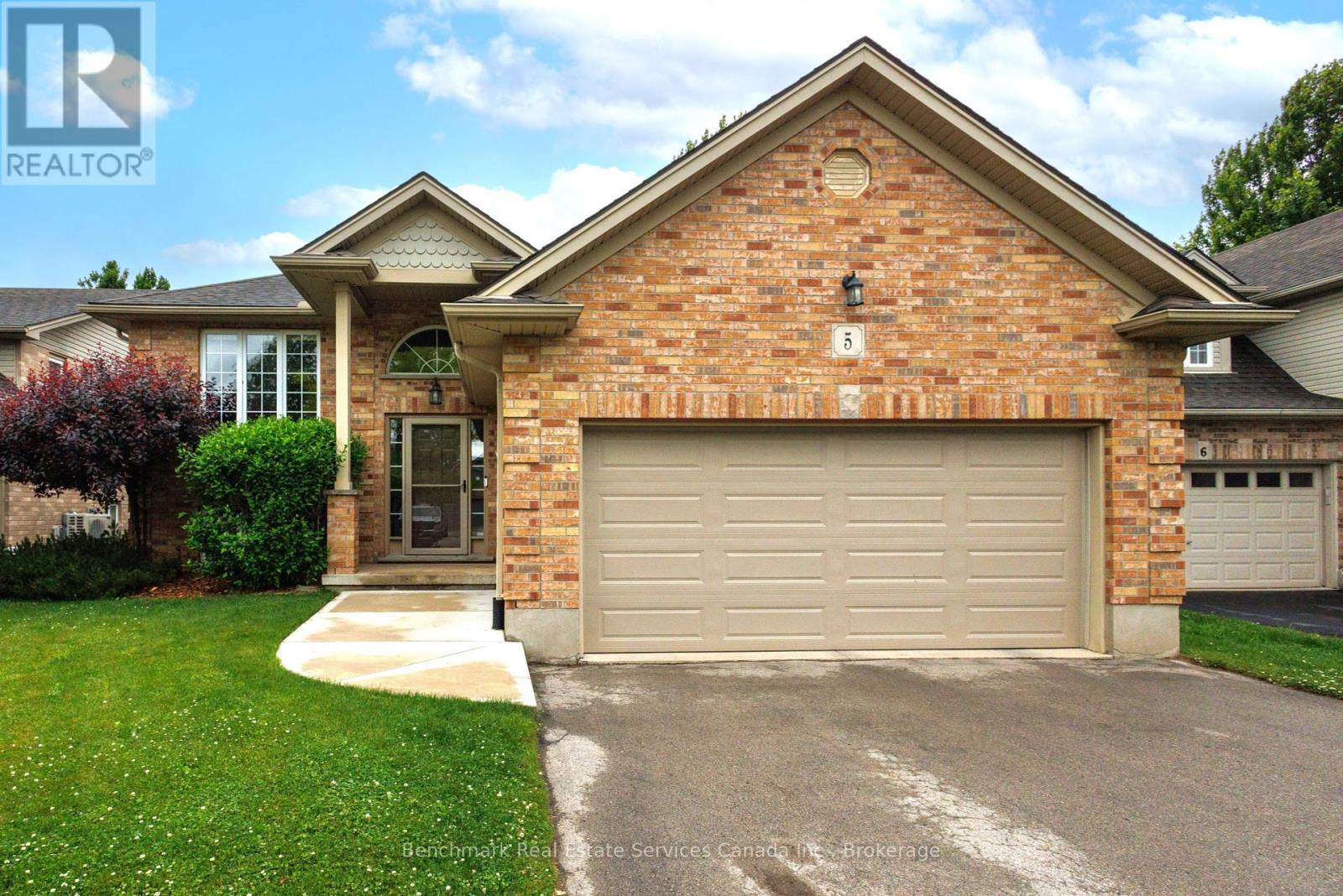 5 Oakwood Court, St. Marys, Ontario  N4X 1B2 - Photo 1 - X12234612