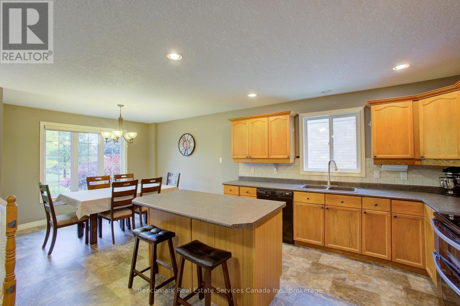 5 Oakwood Court, St. Marys, Ontario  N4X 1B2 - Photo 14 - X12234612