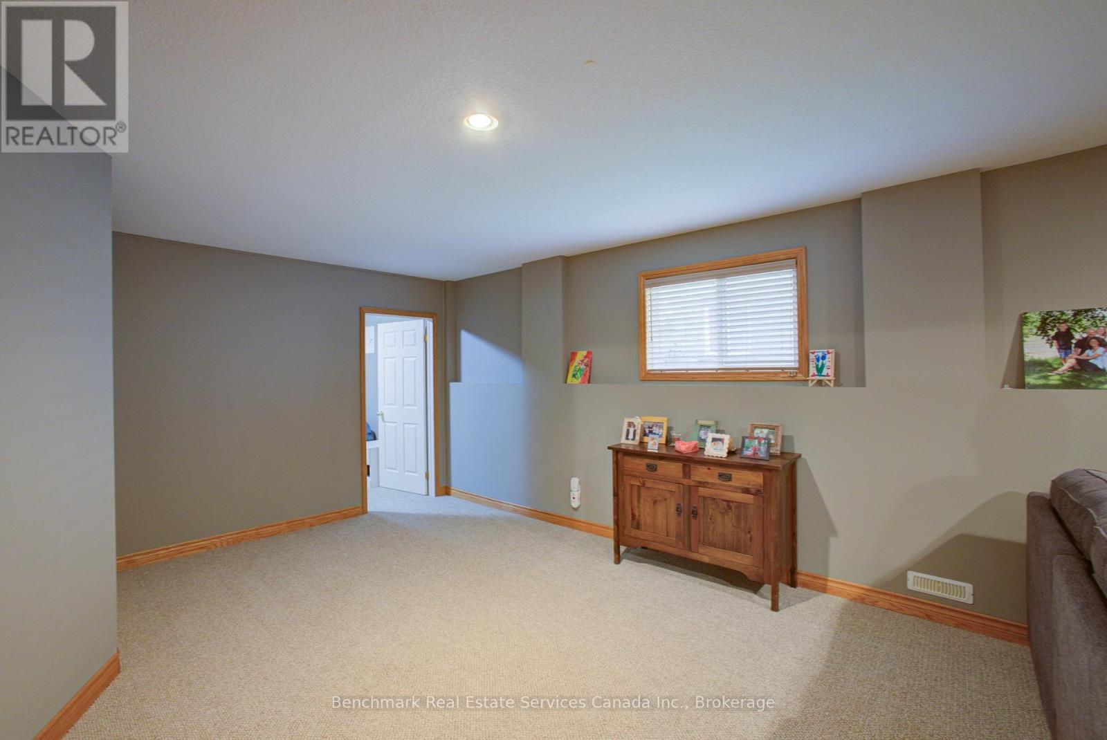 5 Oakwood Court, St. Marys, Ontario  N4X 1B2 - Photo 38 - X12234612