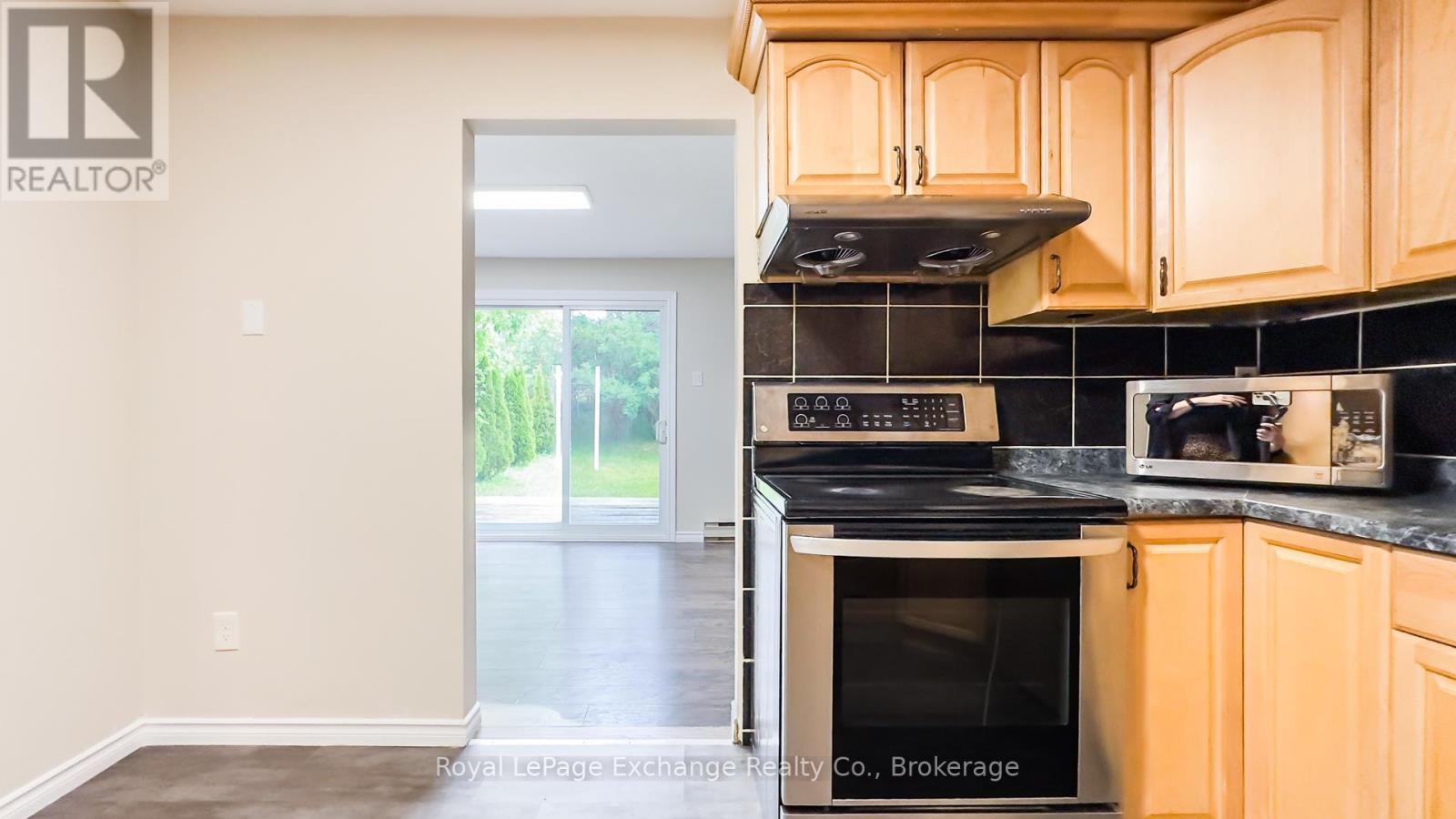 652 Hunter Street, Kincardine, Ontario  N2Z 1S1 - Photo 22 - X12234624