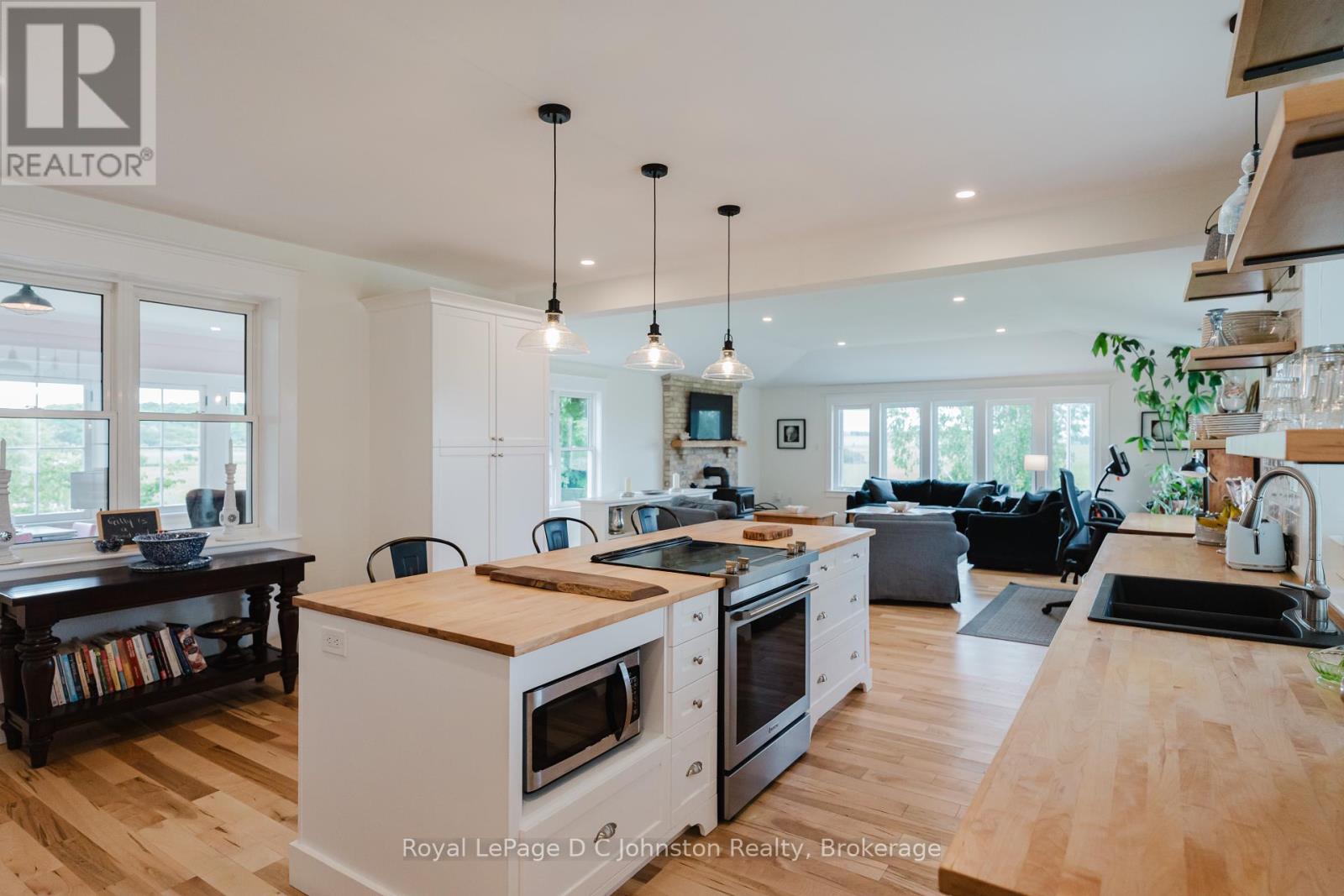 1565 B Line, Arran-Elderslie, Ontario  N0H 2L0 - Photo 15 - X12234637