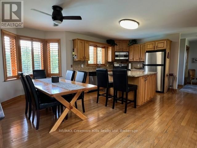 2332 Centre Line Road, Clearview, Ontario  L0M 1G0 - Photo 20 - S12234806
