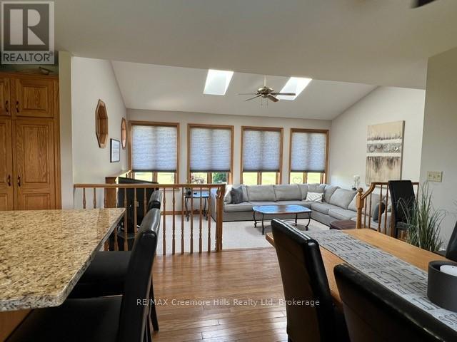 2332 Centre Line Road, Clearview, Ontario  L0M 1G0 - Photo 21 - S12234806