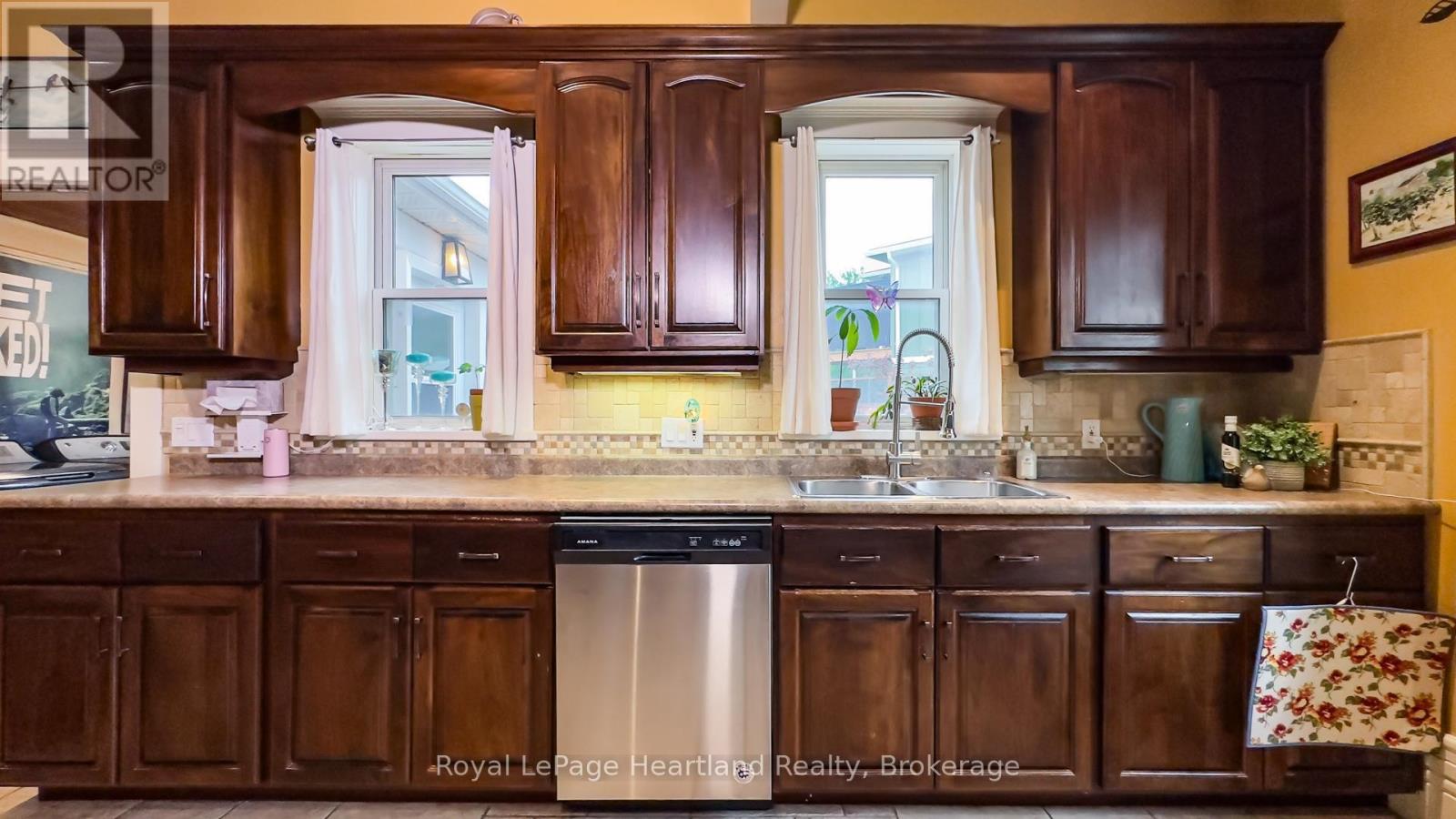 132 Elgin Avenue E, Goderich, Ontario  N7A 1K6 - Photo 22 - X12234966