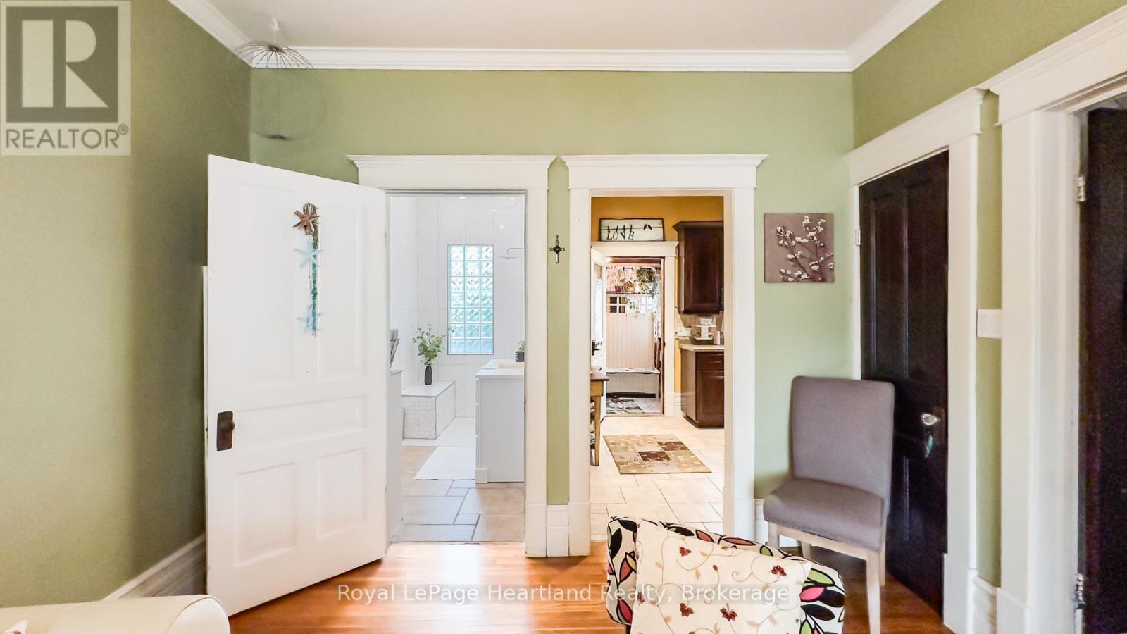 132 Elgin Avenue E, Goderich, Ontario  N7A 1K6 - Photo 8 - X12234966