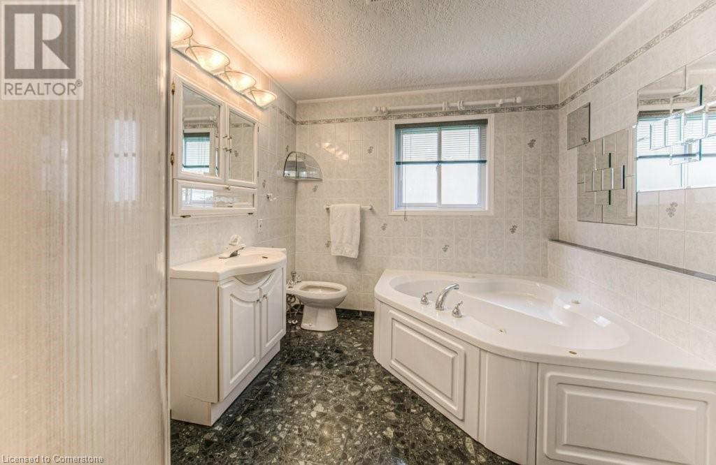 192 Dartmoor Crescent, Waterloo, Ontario  N2K 3S8 - Photo 22 - 40743491
