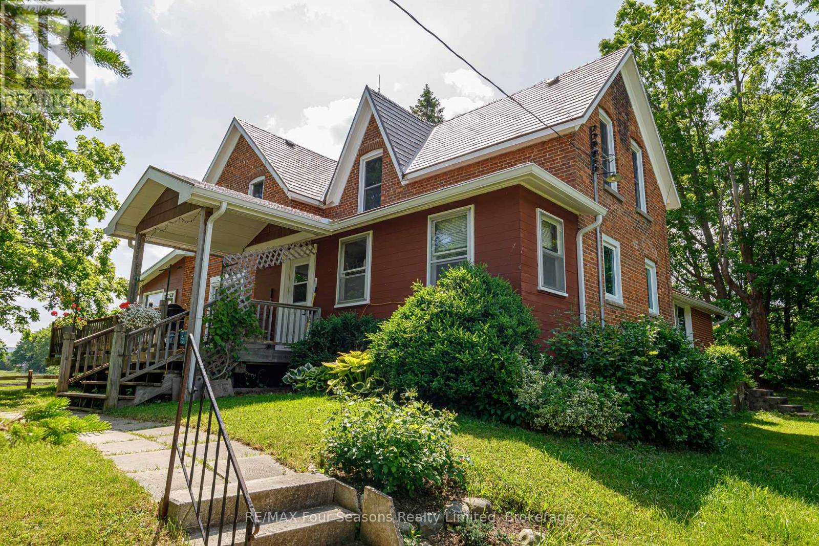 416476 10th Line S, Blue Mountains, Ontario  N0H 1J0 - Photo 8 - X12235249