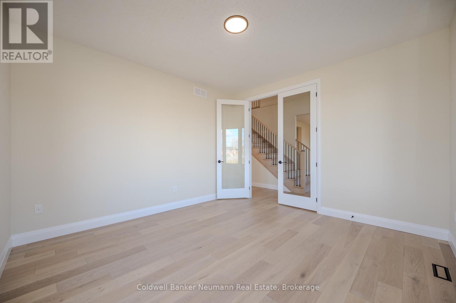 10 Broughton Street, Erin, Ontario  N1H 0B7 - Photo 19 - X12235259