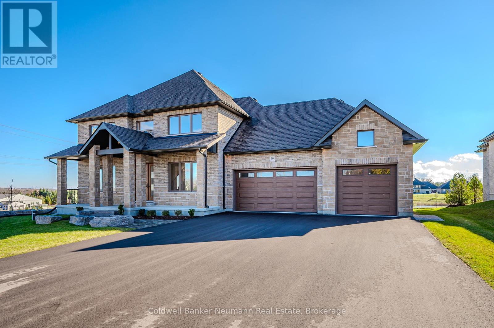 10 Broughton Street, Erin, Ontario  N1H 0B7 - Photo 2 - X12235259