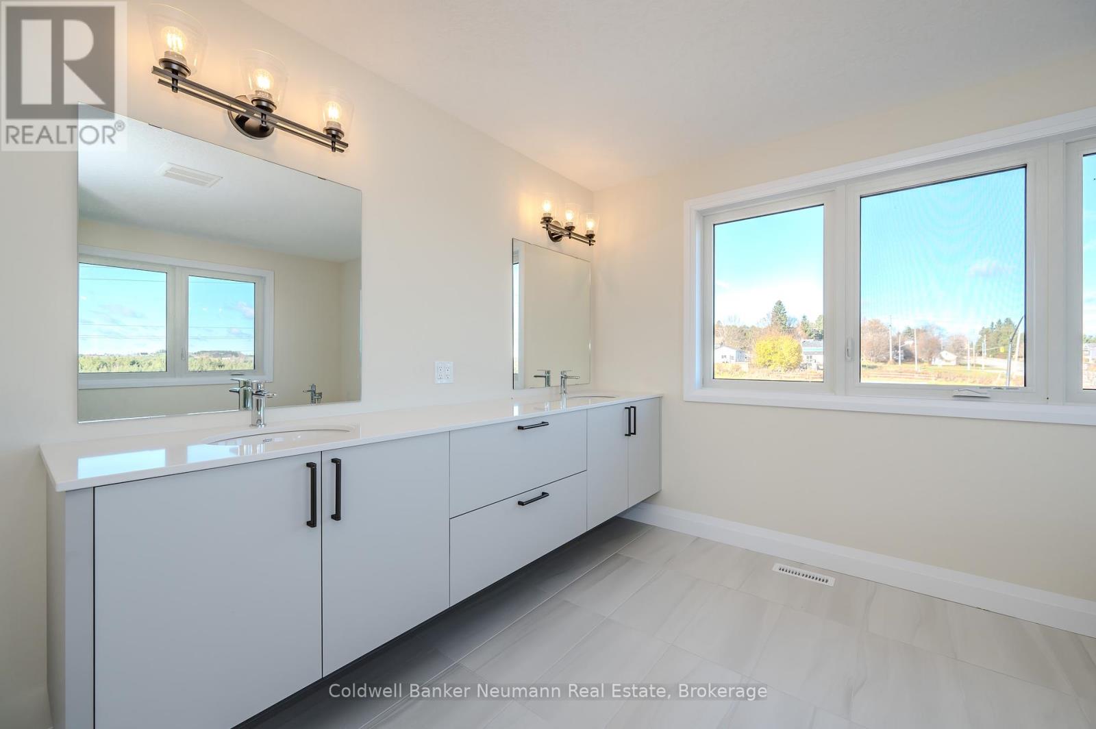 10 Broughton Street, Erin, Ontario  N1H 0B7 - Photo 28 - X12235259