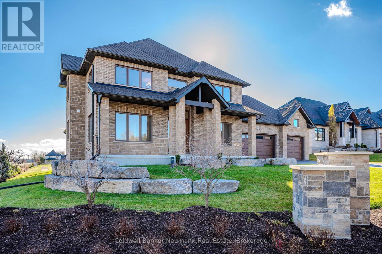 10 Broughton Street, Erin, Ontario  N1H 0B7 - Photo 4 - X12235259