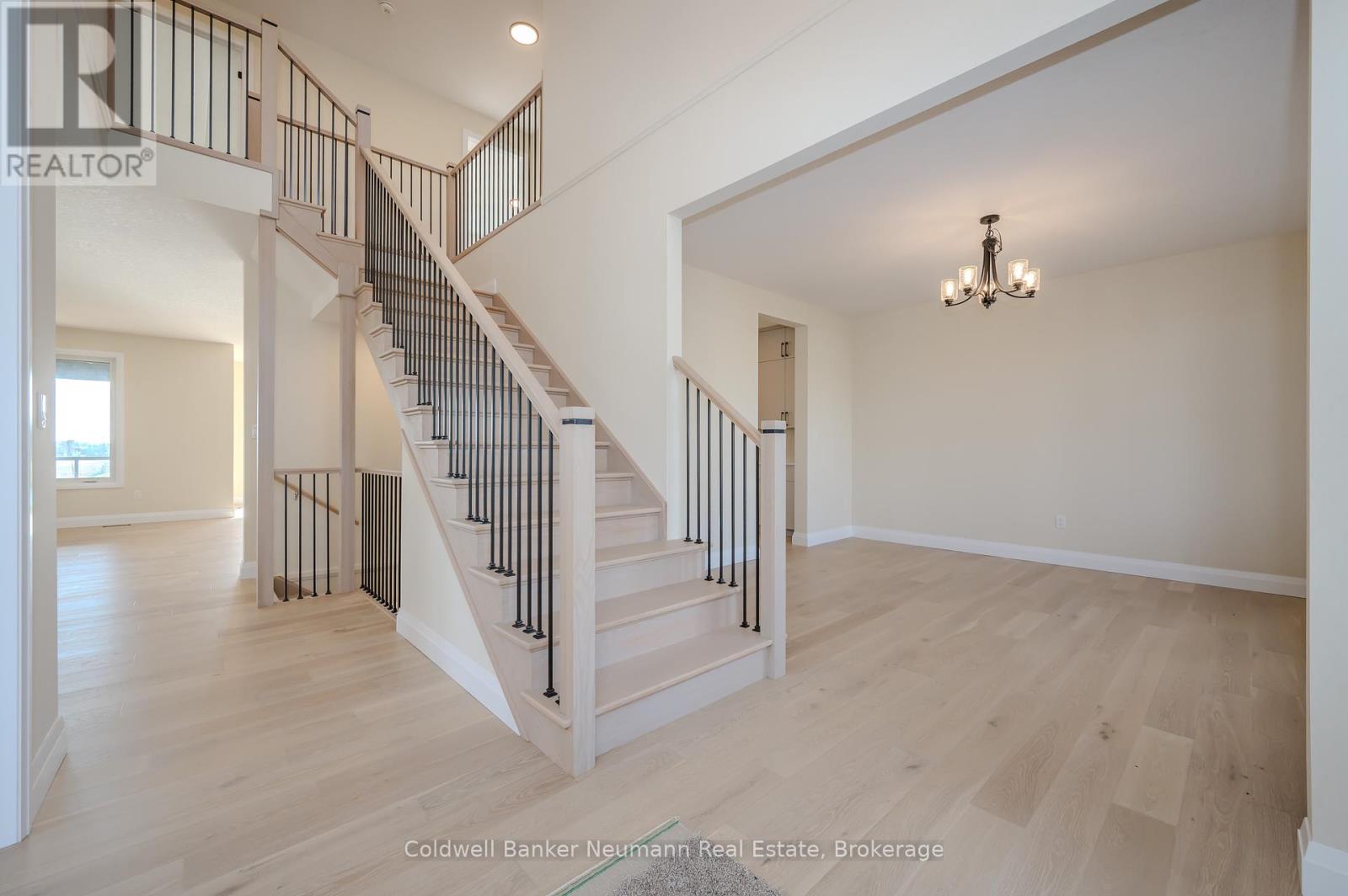 10 Broughton Street, Erin, Ontario  N1H 0B7 - Photo 8 - X12235259