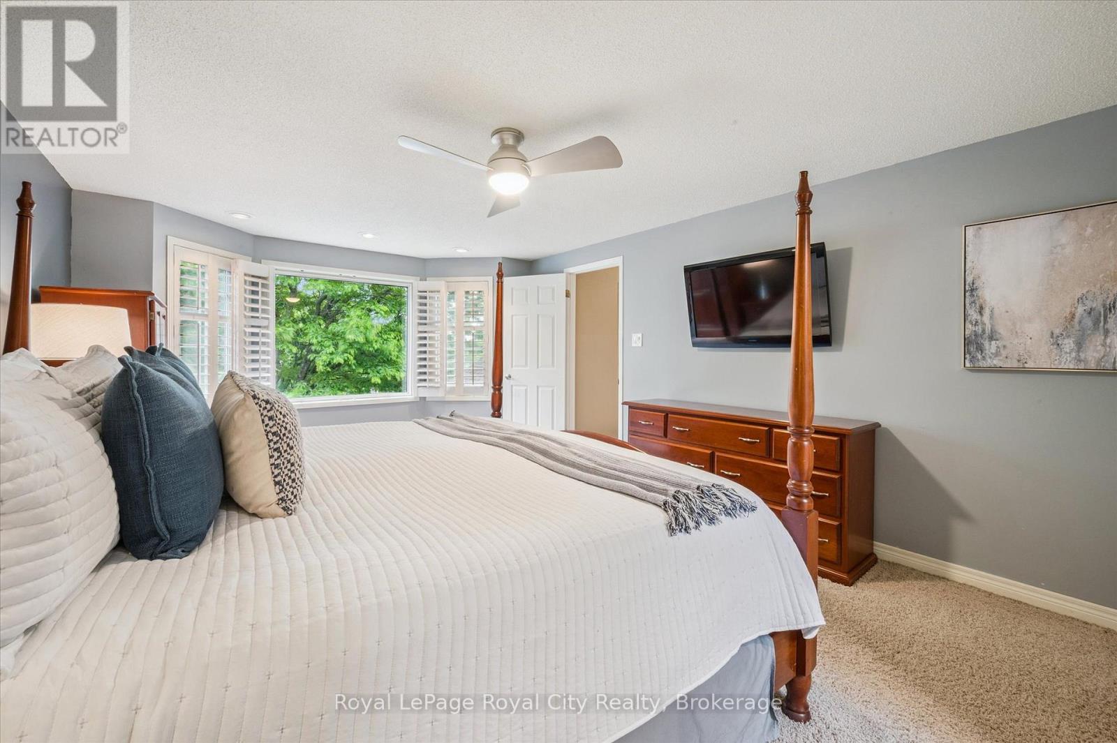 8 Youngman Drive, Guelph, Ontario  N1G 4M2 - Photo 26 - X12235308