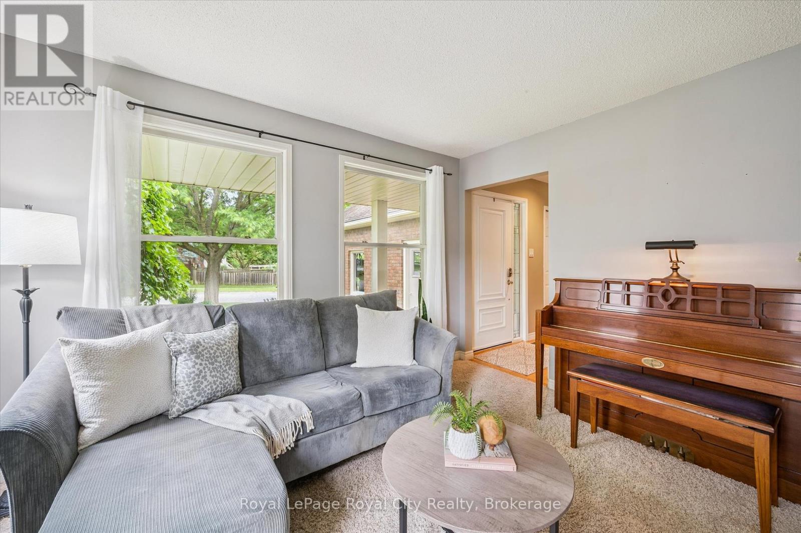 8 Youngman Drive, Guelph, Ontario  N1G 4M2 - Photo 8 - X12235308