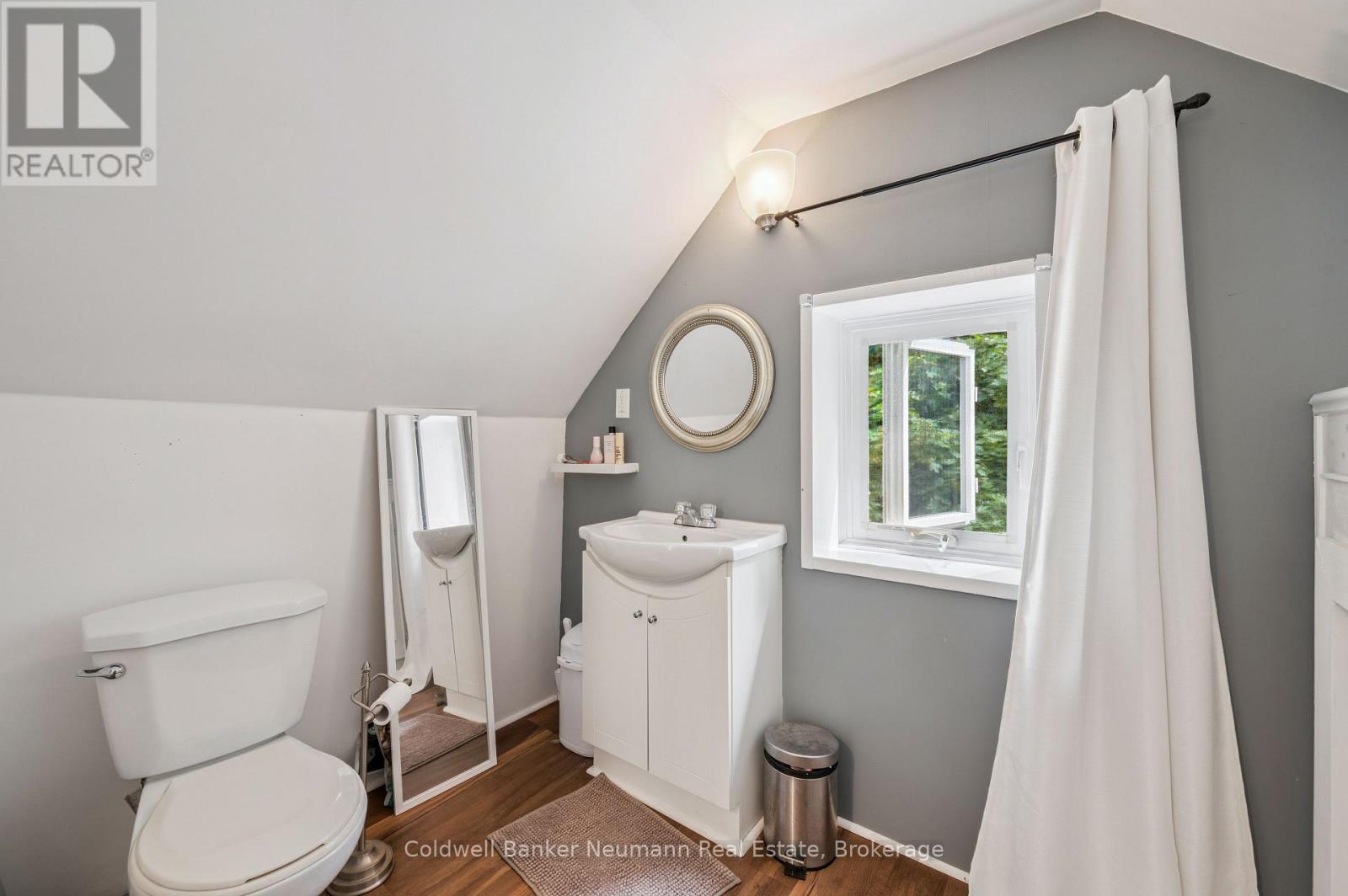 136 Kingsmill Avenue, Guelph, Ontario  N1E 5W2 - Photo 26 - X12235343