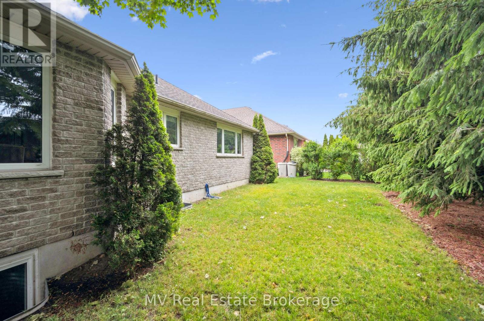11 Elkin Court, Centre Wellington, Ontario  N1M 0A6 - Photo 38 - X12235415
