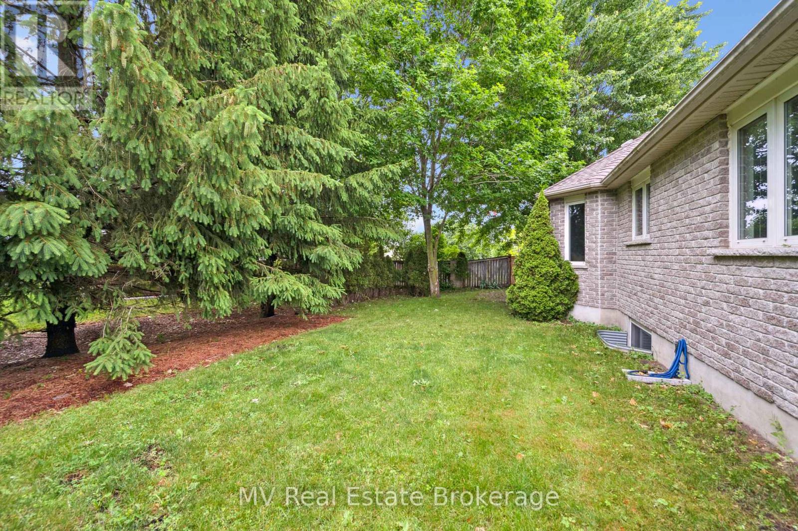 11 Elkin Court, Centre Wellington, Ontario  N1M 0A6 - Photo 40 - X12235415