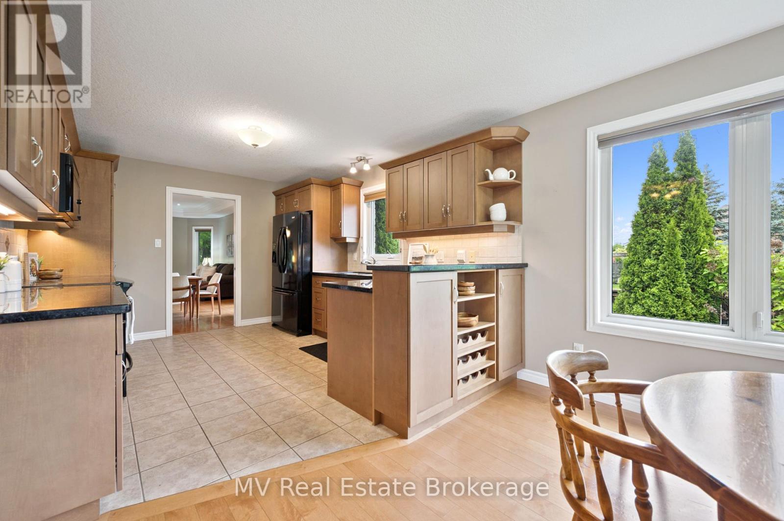 11 Elkin Court, Centre Wellington, Ontario  N1M 0A6 - Photo 9 - X12235415