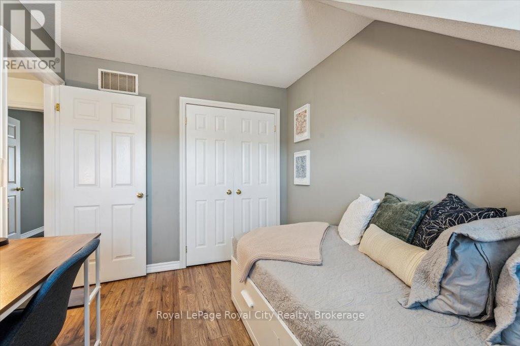 19b - 15 Carere Crescent, Guelph, Ontario  N1E 0K4 - Photo 22 - X12235590