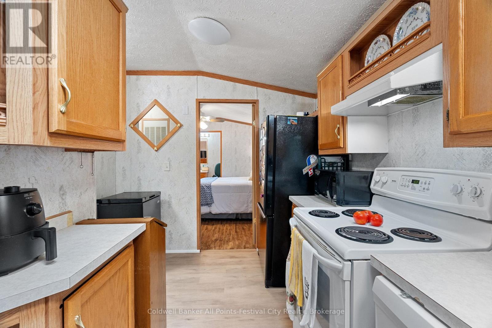 22 Ruth Street, Ashfield-Colborne-Wawanosh, Ontario  N7A 3X9 - Photo 16 - X12235605