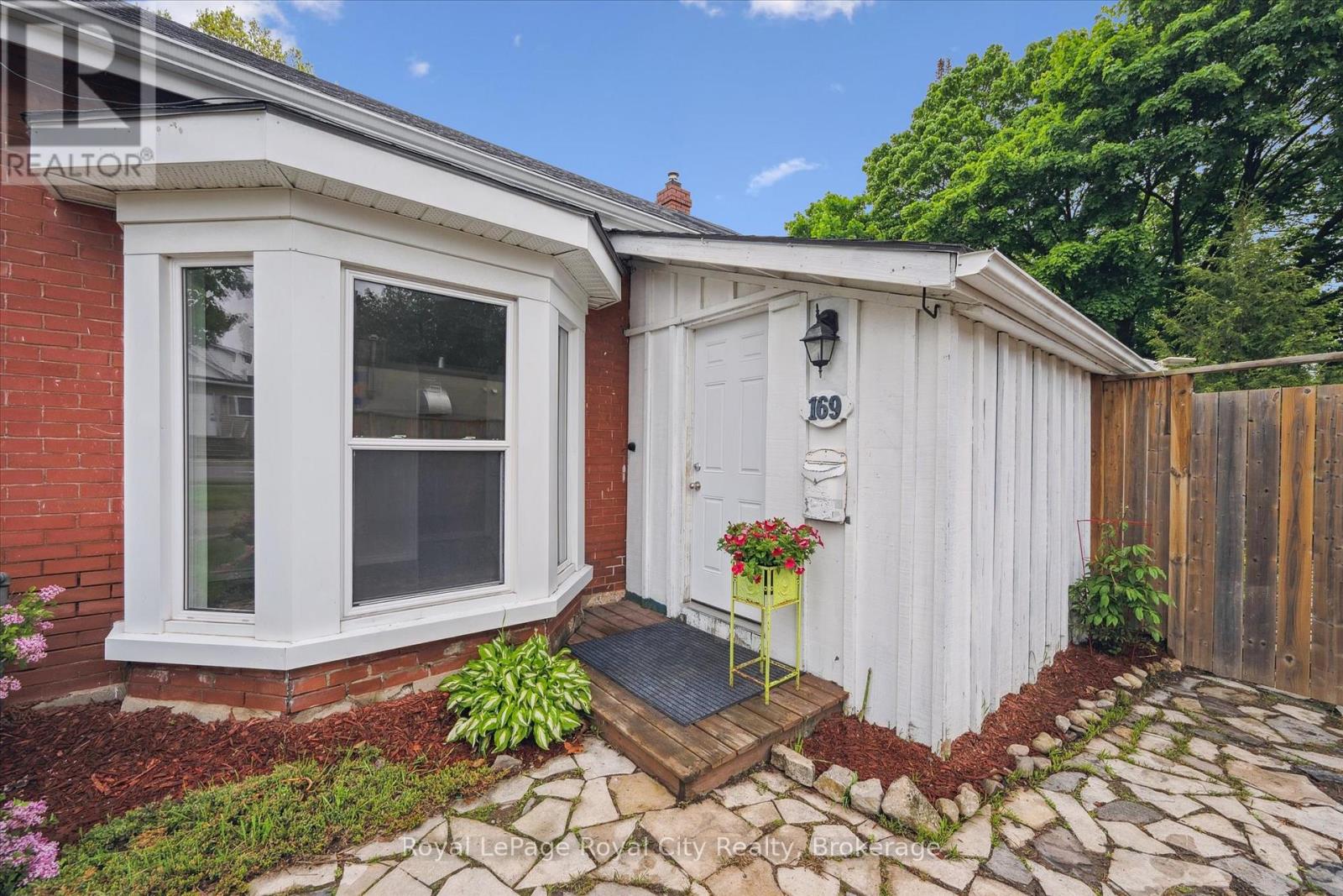 169 Edinburgh Road N, Guelph, Ontario  N1H 5R6 - Photo 5 - X12235637