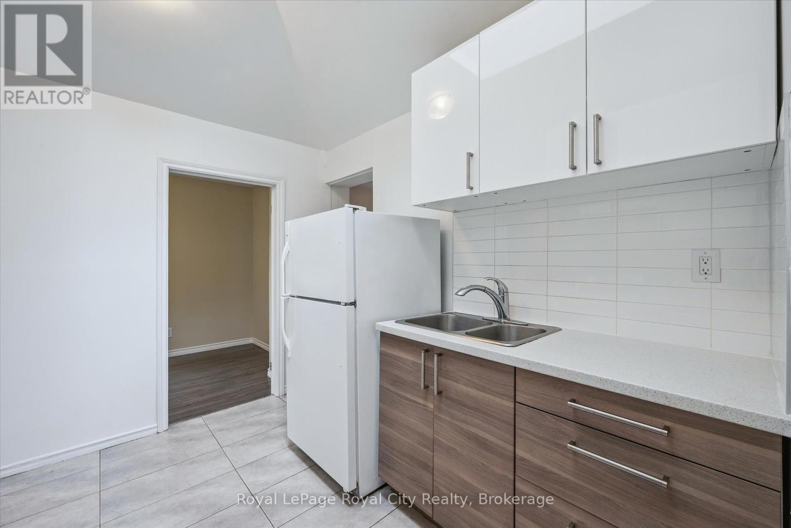 169 Edinburgh Road N, Guelph, Ontario  N1H 5R6 - Photo 8 - X12235637