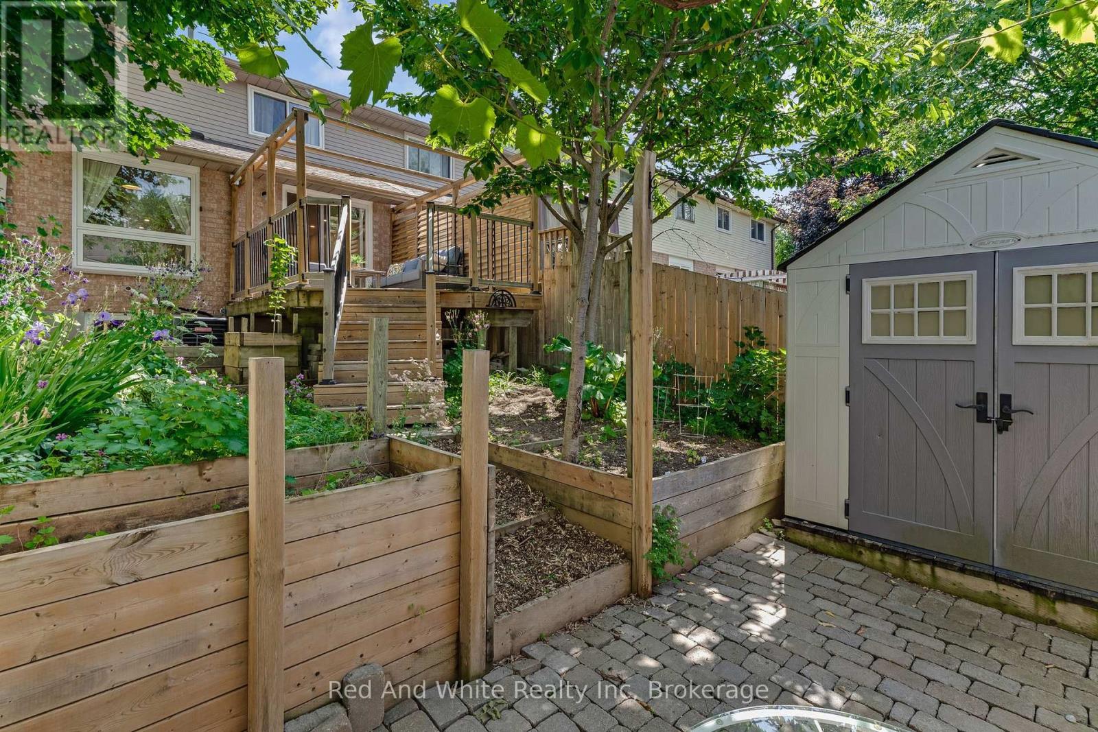 8 Grandridge Crescent W, Guelph, Ontario  N1H 8G1 - Photo 27 - X12235673