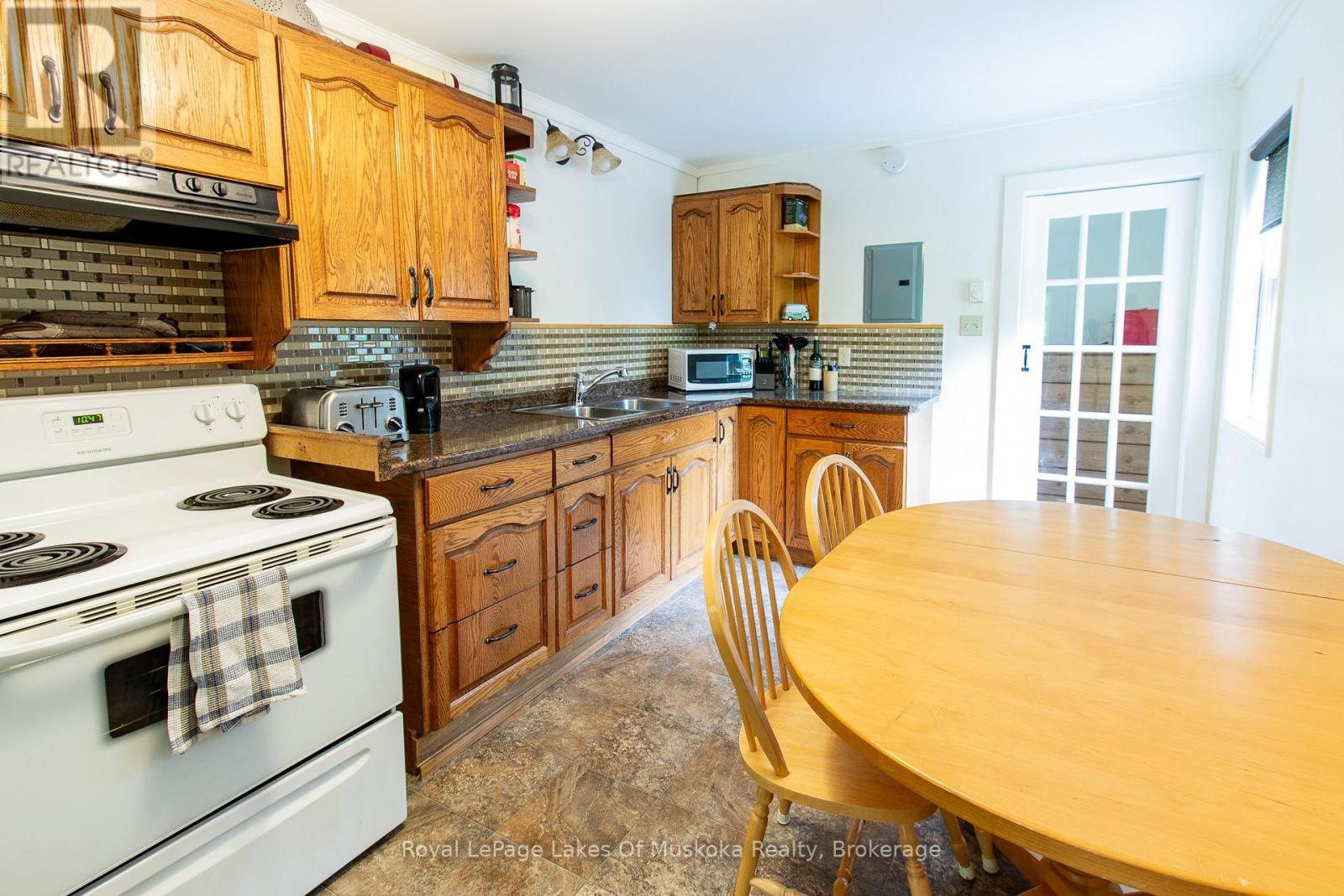 41 Brunel Road, Huntsville, Ontario  P1H 1P5 - Photo 16 - X12235702
