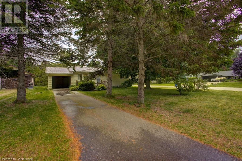 300 Sauk Crt Court, Point Clark, Ontario  N2Z 2X3 - Photo 25 - 40743149