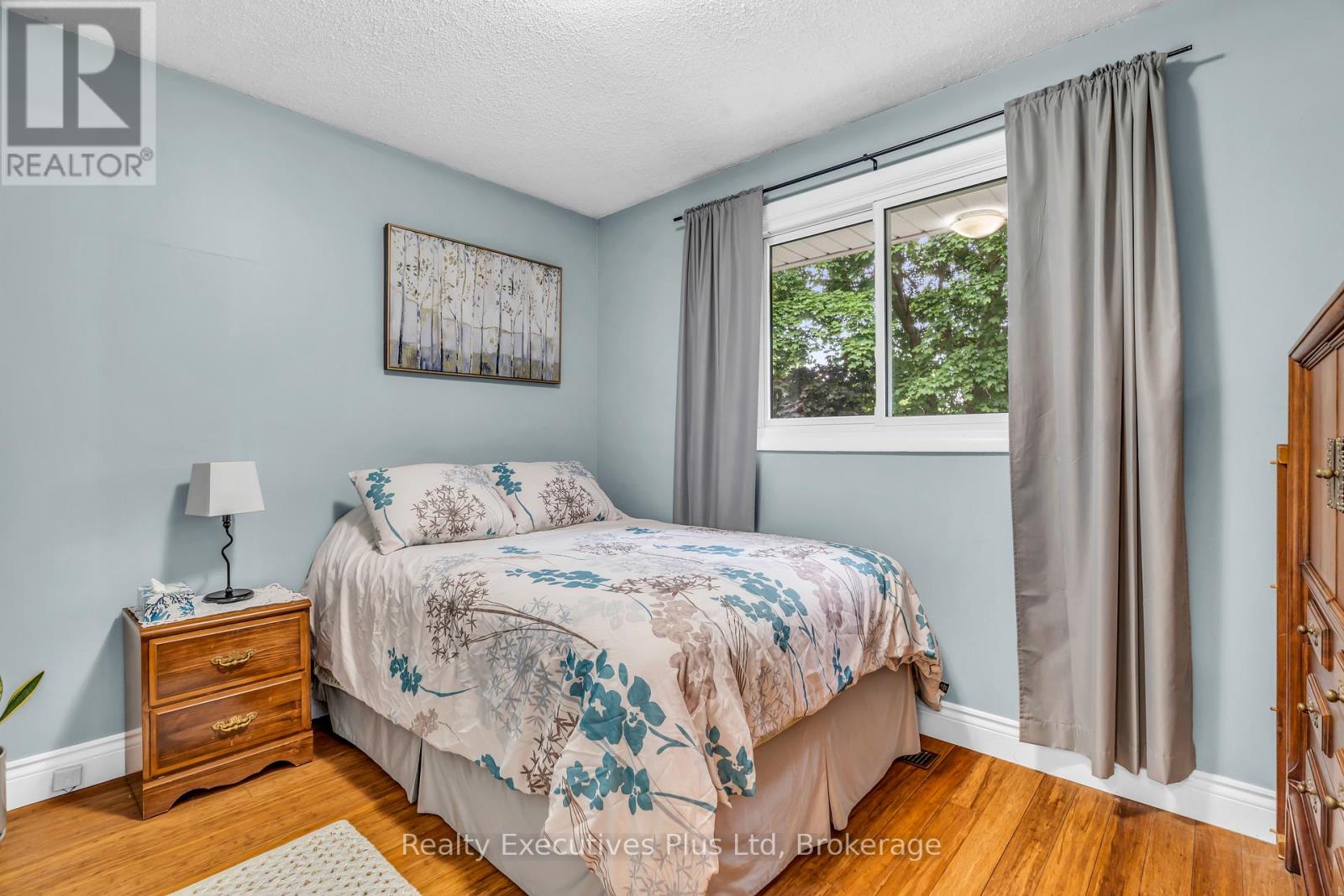 61 Mcilwraith Crescent, Guelph, Ontario  N1E 6J4 - Photo 18 - X12235797
