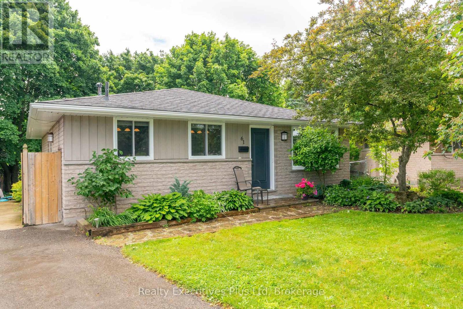 61 Mcilwraith Crescent, Guelph, Ontario  N1E 6J4 - Photo 2 - X12235797