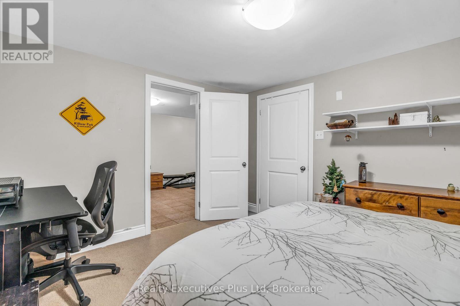 61 Mcilwraith Crescent, Guelph, Ontario  N1E 6J4 - Photo 28 - X12235797