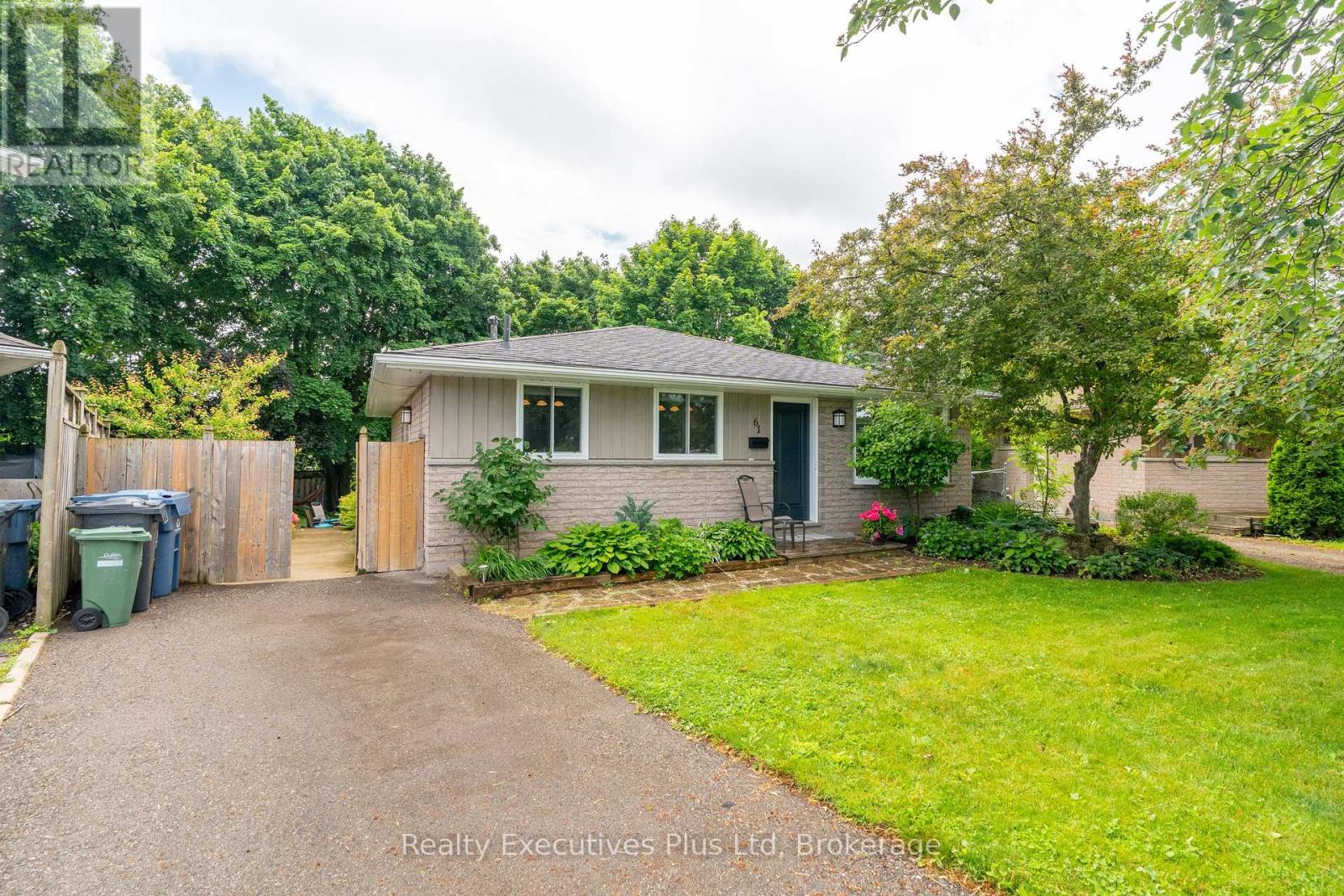 61 Mcilwraith Crescent, Guelph, Ontario  N1E 6J4 - Photo 3 - X12235797