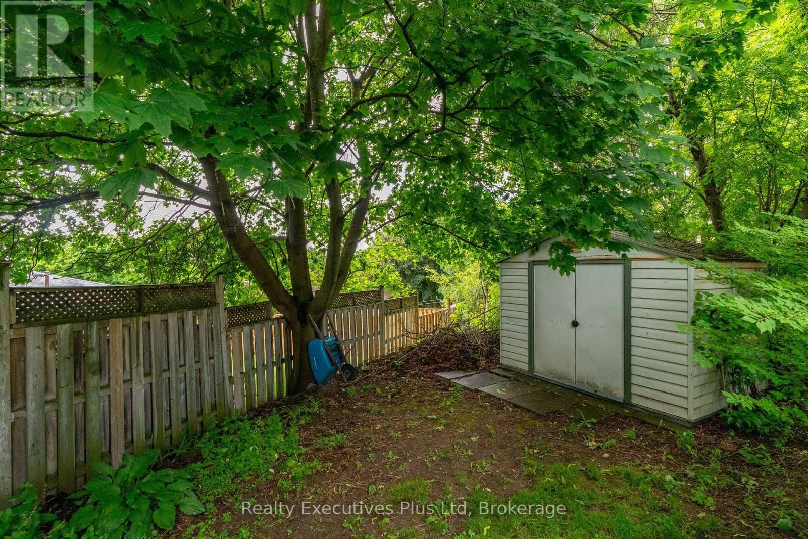 61 Mcilwraith Crescent, Guelph, Ontario  N1E 6J4 - Photo 38 - X12235797