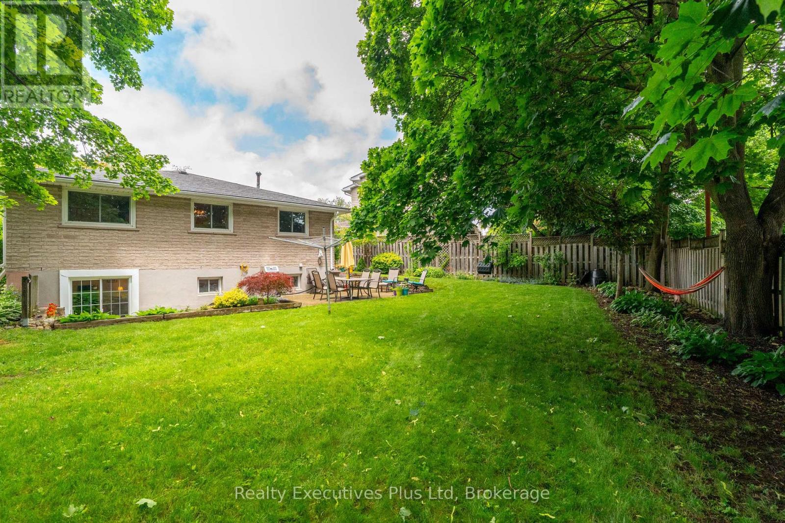 61 Mcilwraith Crescent, Guelph, Ontario  N1E 6J4 - Photo 39 - X12235797