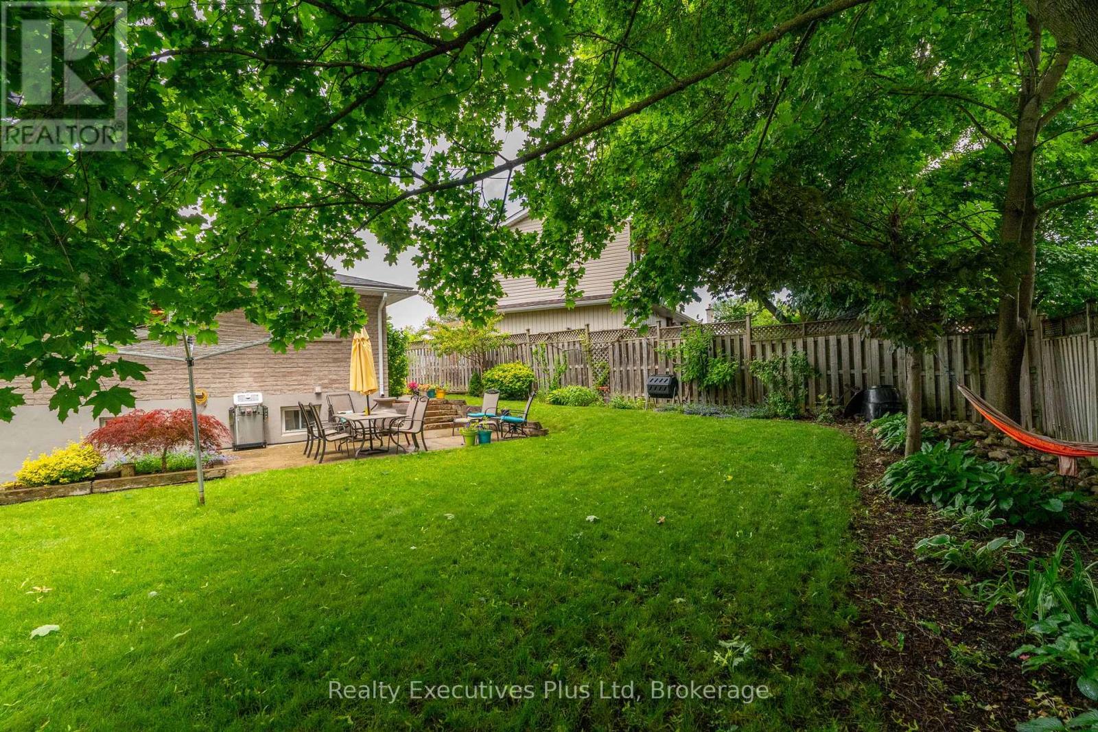 61 Mcilwraith Crescent, Guelph, Ontario  N1E 6J4 - Photo 40 - X12235797