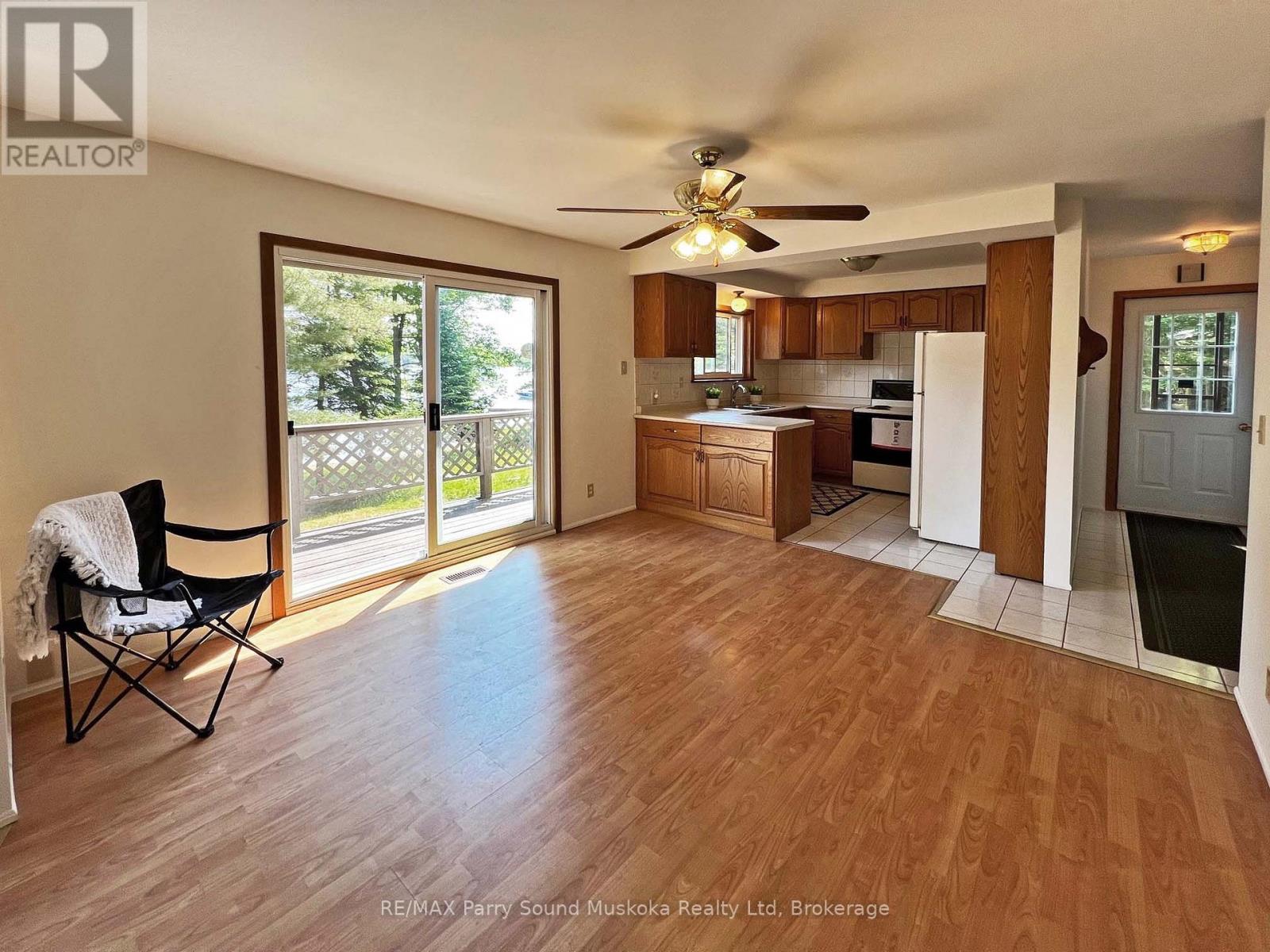 10 Pine Valley Drive, Carling, Ontario  P0G 1G0 - Photo 12 - X12235933