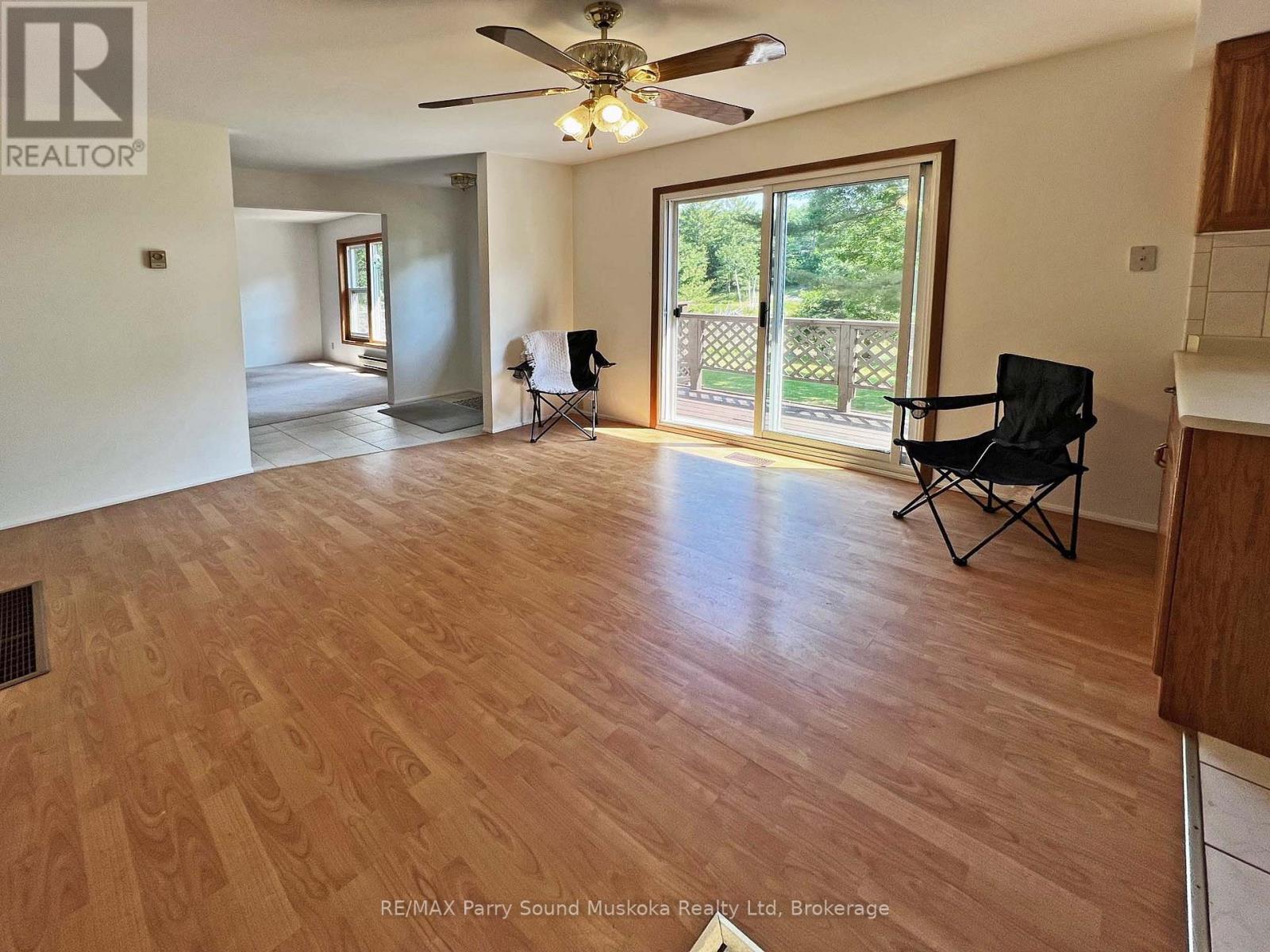 10 Pine Valley Drive, Carling, Ontario  P0G 1G0 - Photo 13 - X12235933
