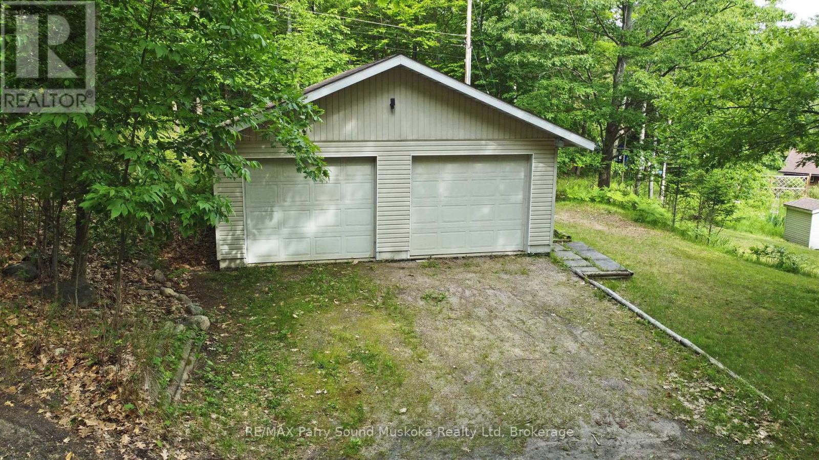 10 Pine Valley Drive, Carling, Ontario  P0G 1G0 - Photo 42 - X12235933