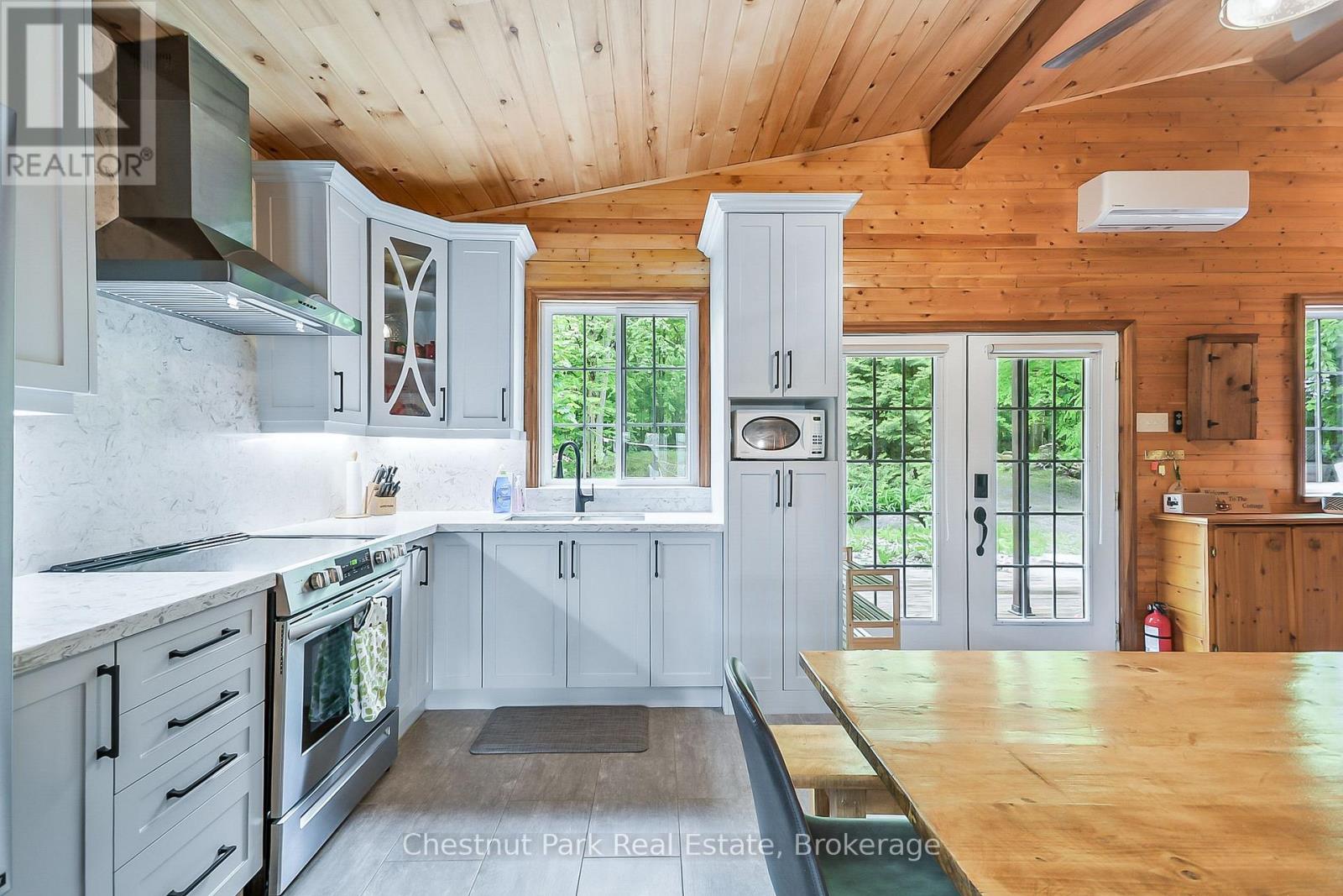 1002 Leech Lake Point Road, Bracebridge, Ontario  P1L 1X3 - Photo 19 - X12235959