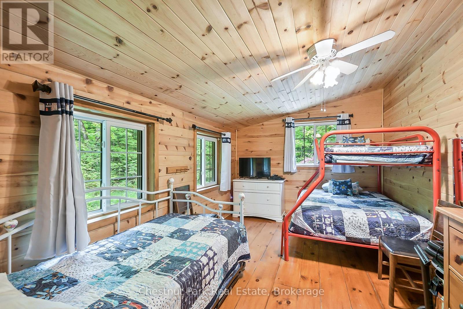1002 Leech Lake Point Road, Bracebridge, Ontario  P1L 1X3 - Photo 24 - X12235959