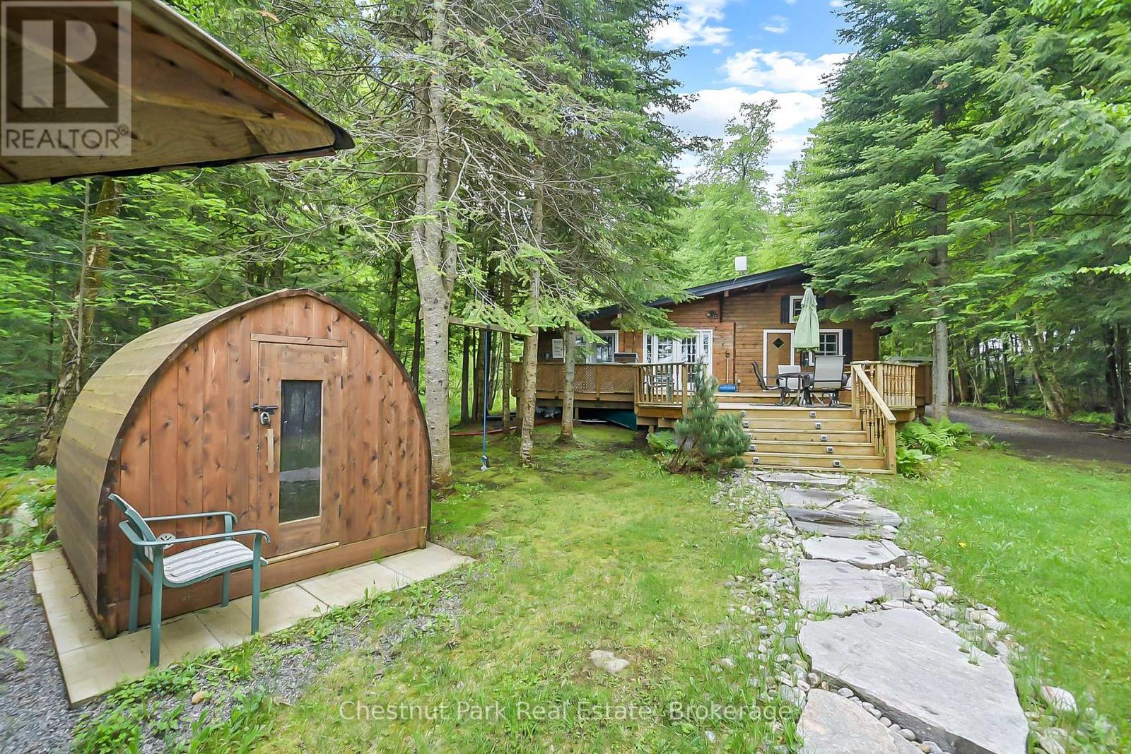 1002 Leech Lake Point Road, Bracebridge, Ontario  P1L 1X3 - Photo 3 - X12235959