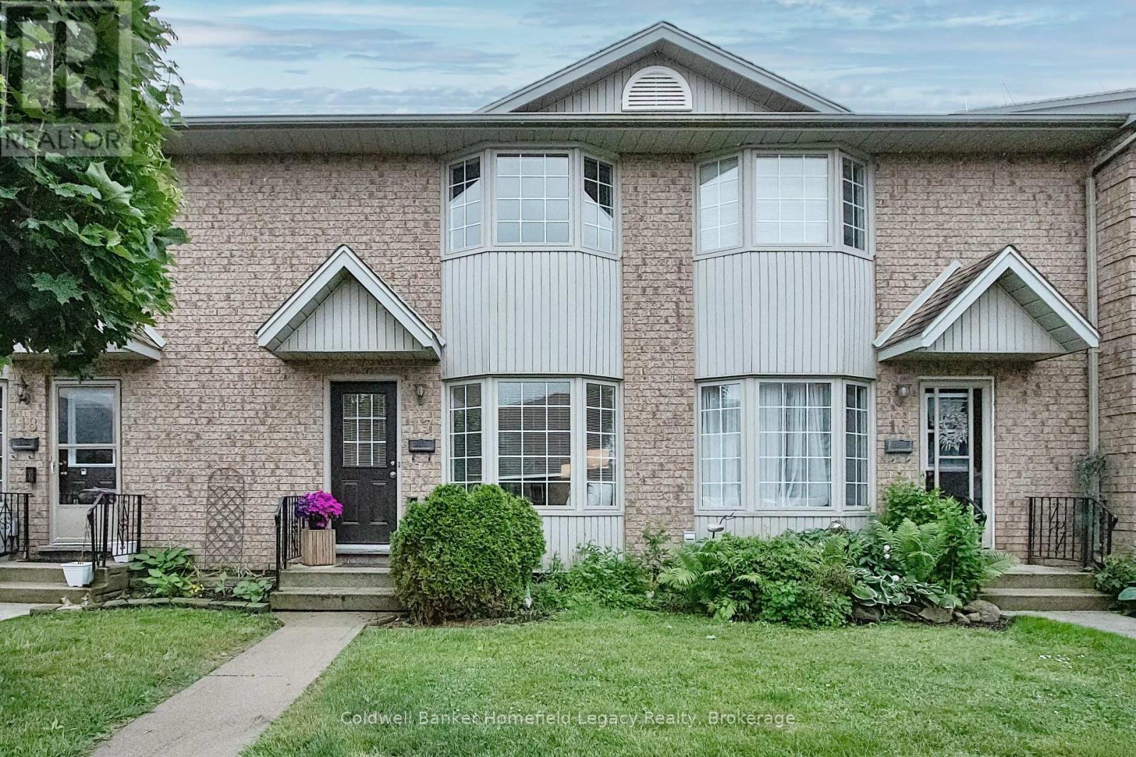 17 - 20 SOUTHVALE ROAD, St. Marys, Ontario