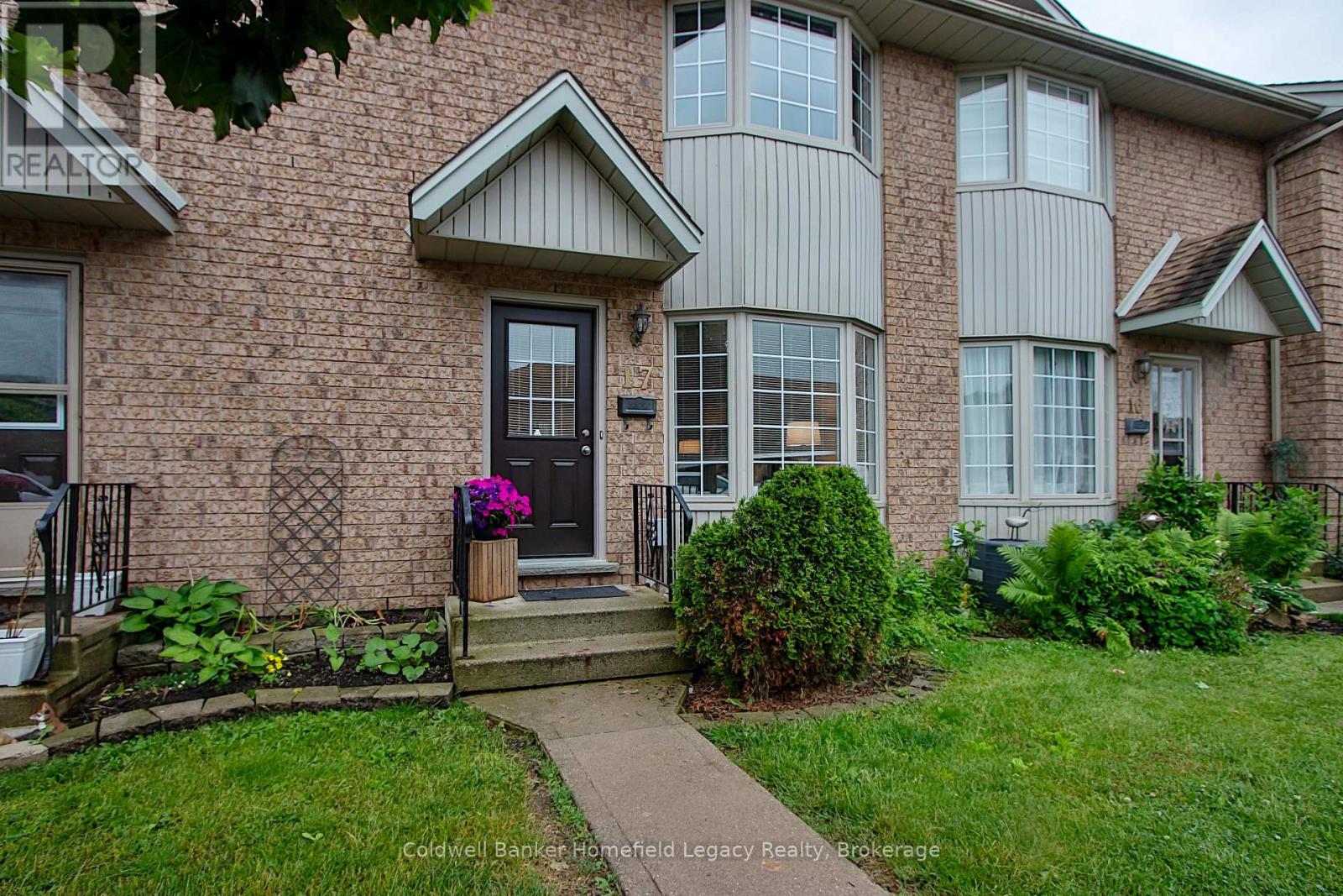 17 - 20 Southvale Road, St. Marys, Ontario  N4X 1E9 - Photo 3 - X12235986