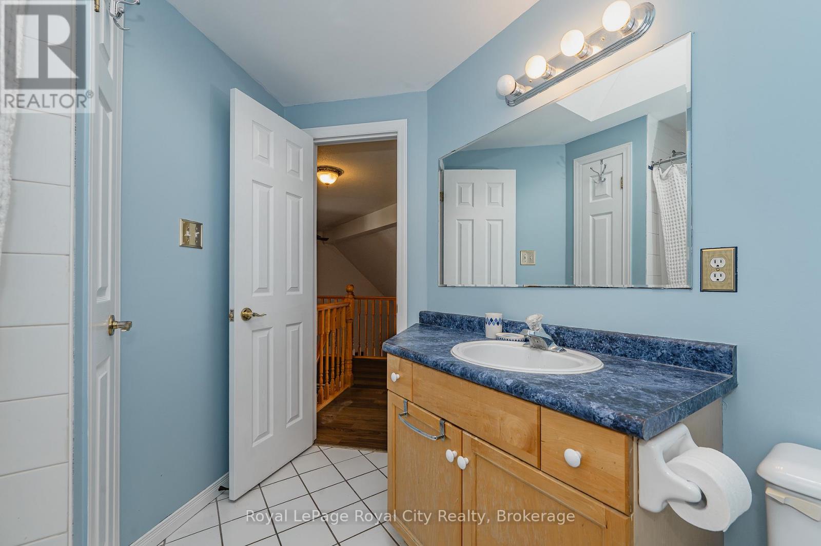15 Camm Crescent, Guelph, Ontario  N1L 1J9 - Photo 13 - X12236061