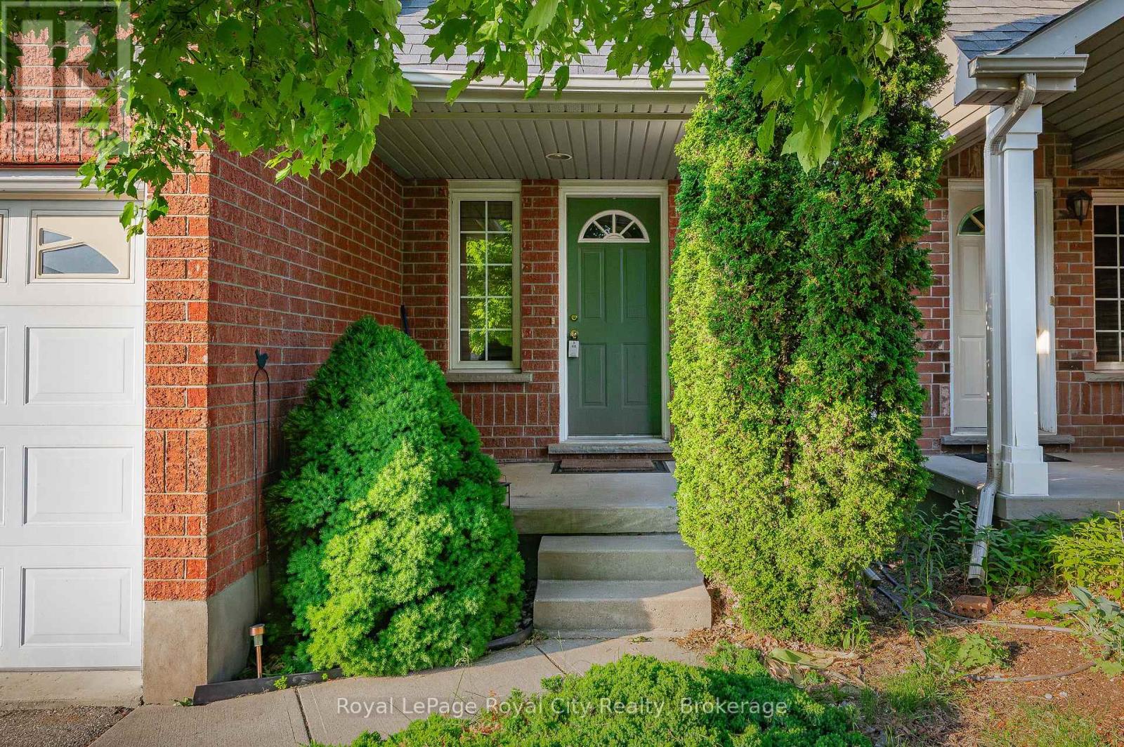 15 Camm Crescent, Guelph, Ontario  N1L 1J9 - Photo 3 - X12236061