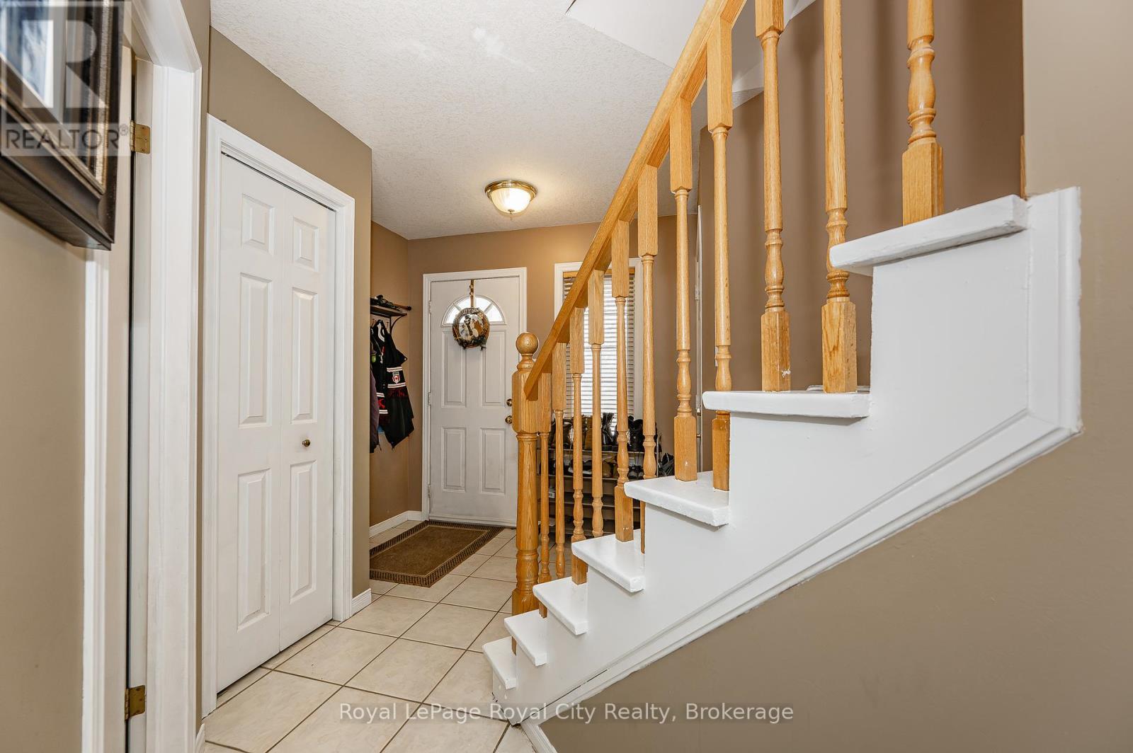 15 Camm Crescent, Guelph, Ontario  N1L 1J9 - Photo 6 - X12236061