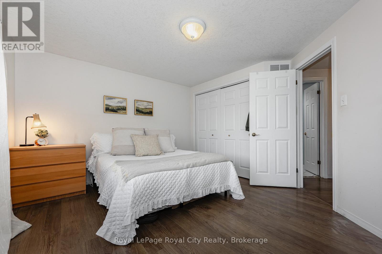 15 Camm Crescent, Guelph, Ontario  N1L 1J9 - Photo 8 - X12236061
