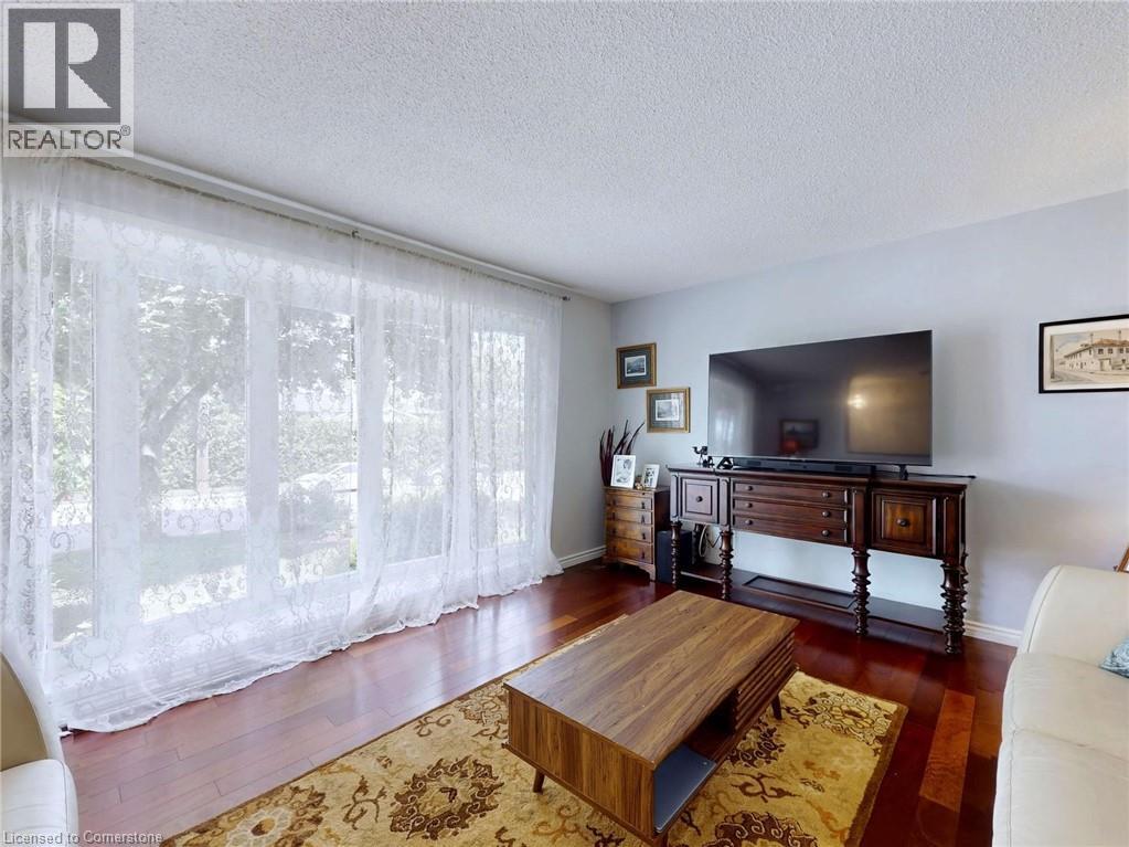 19 Bunker Hill Drive, Hamilton, Ontario  L8K 5X3 - Photo 6 - 40743115